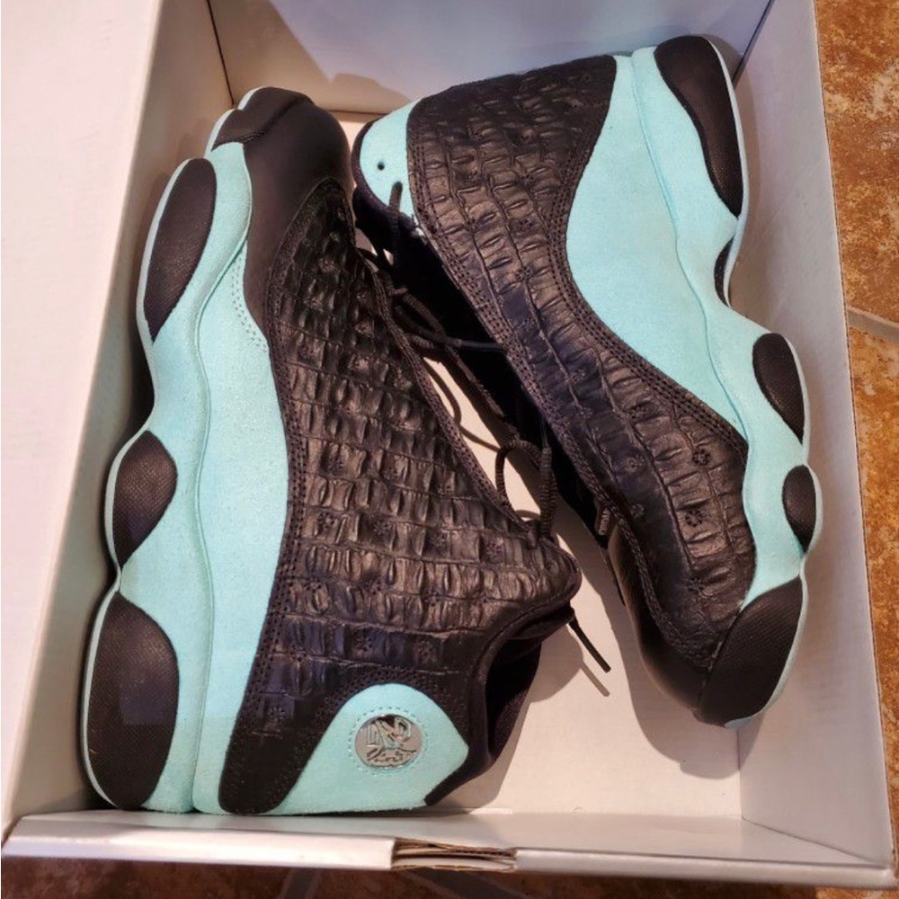 Air Jordan 13s island greens
